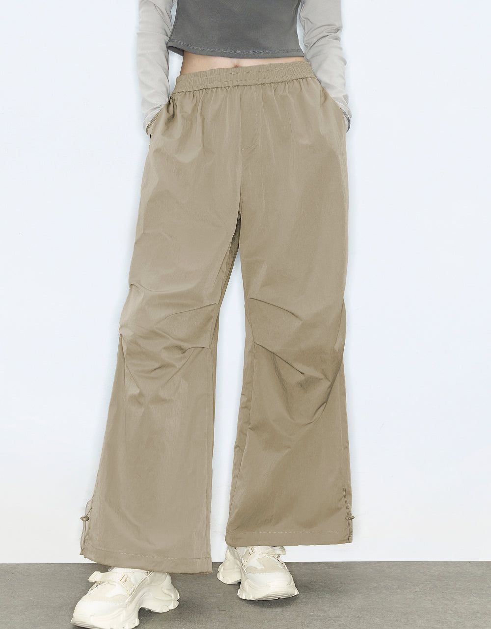 Elastic Waist Wide-Leg Pants sold by Urban Revivo product image thumbnail 2