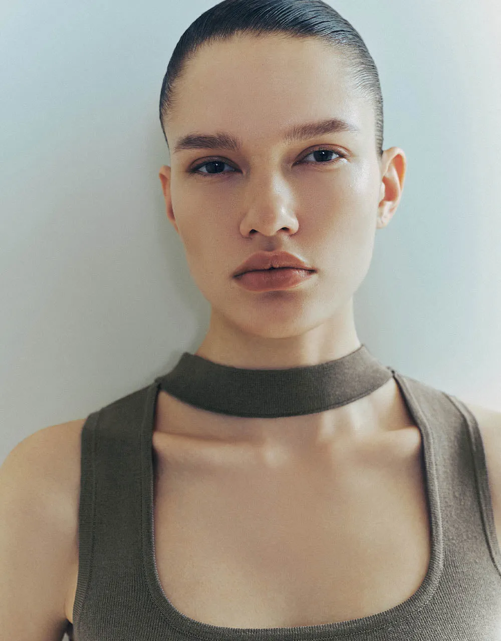 Keyhole Neck Knitted Tank Top sold by Urban Revivo product image thumbnail 3