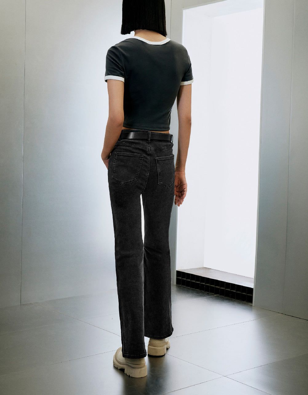 Split Hem Flare Jeans With Belt sold by Urban Revivo product image thumbnail 5