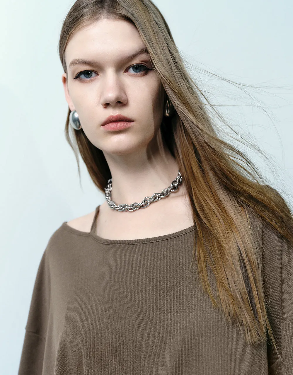 Off-Shoulder Knitted Loose T-Shirt sold by Urban Revivo product image thumbnail 4