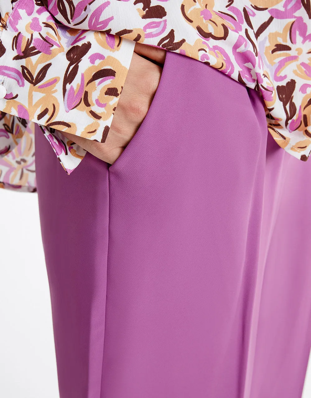 High Waist Straight Pants sold by Urban Revivo product image thumbnail 4