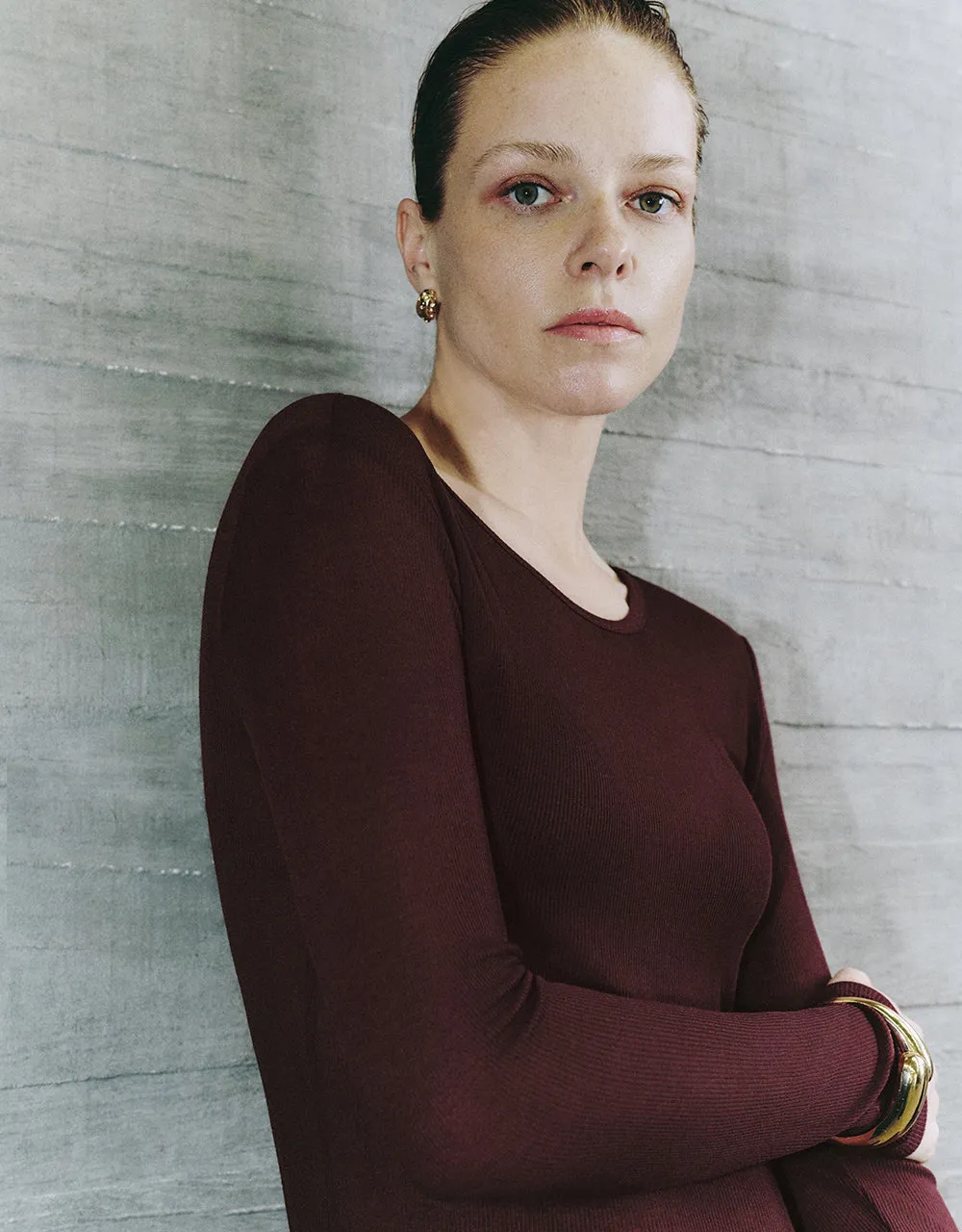 Asymmetric Crew Neck T-Shirt sold by Urban Revivo product image thumbnail 4