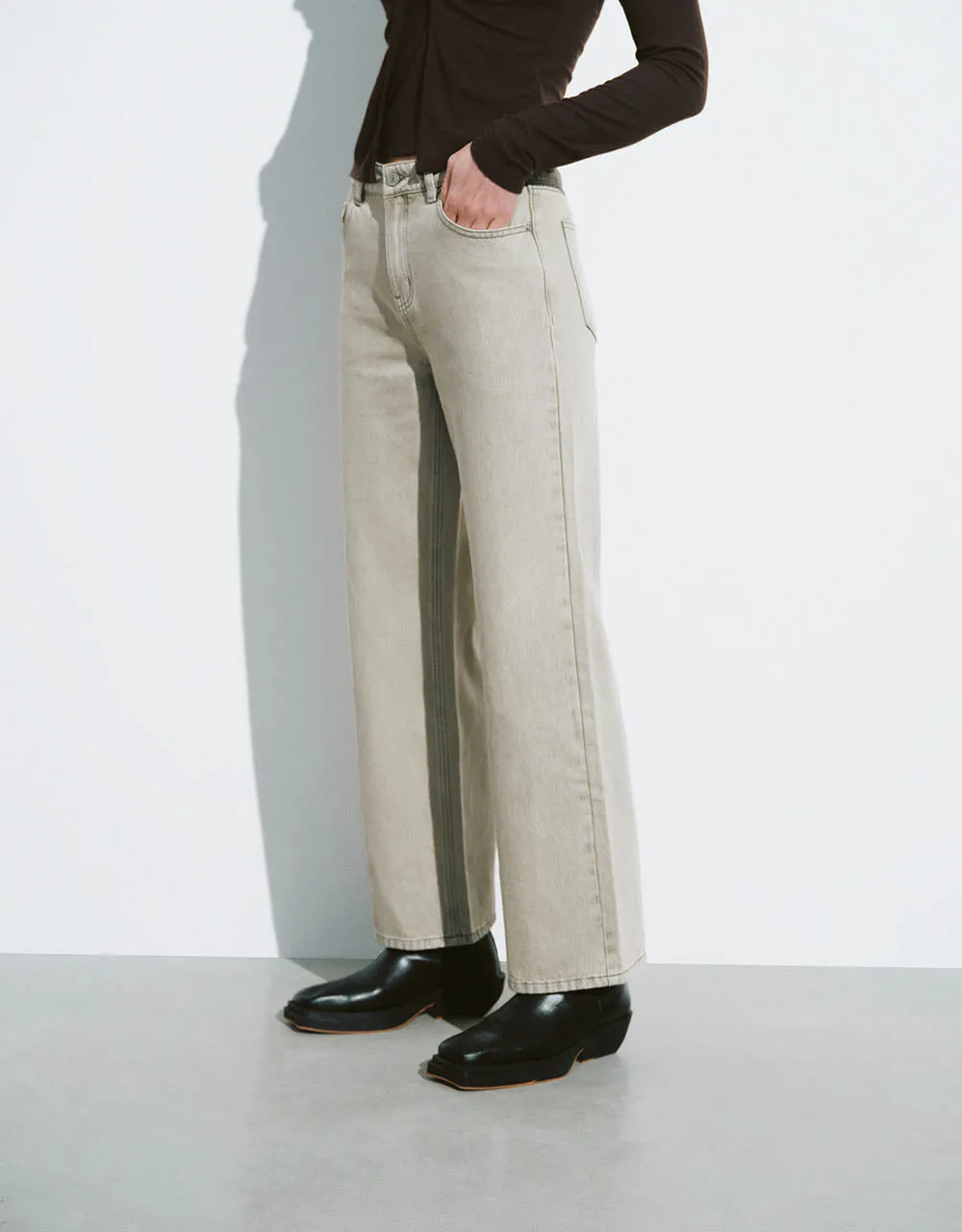 Wide-Leg Jeans sold by Urban Revivo product image thumbnail 4