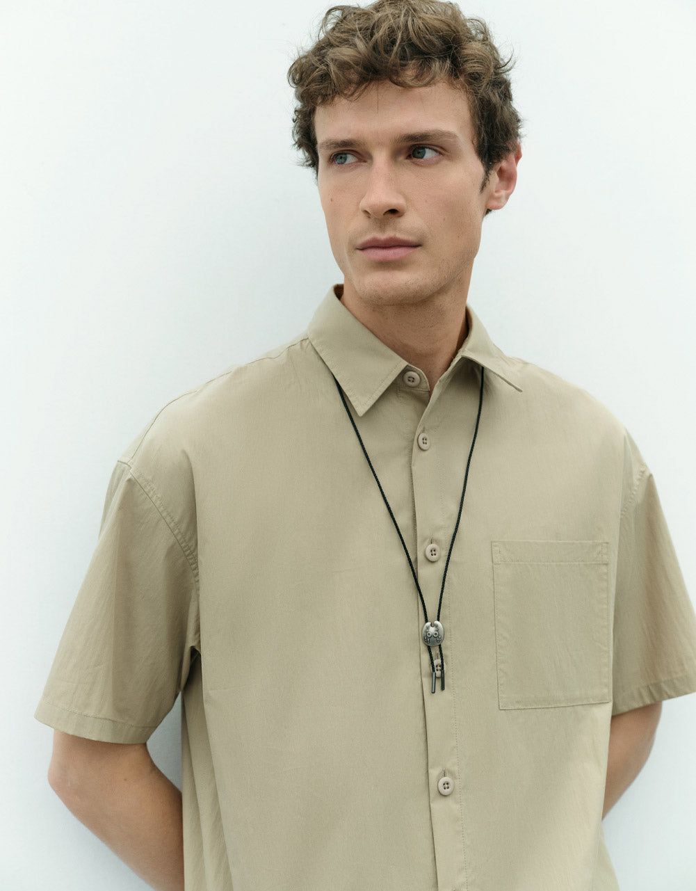 Drop Shoulder Sleeve Loose Shirt sold by Urban Revivo product image thumbnail 5