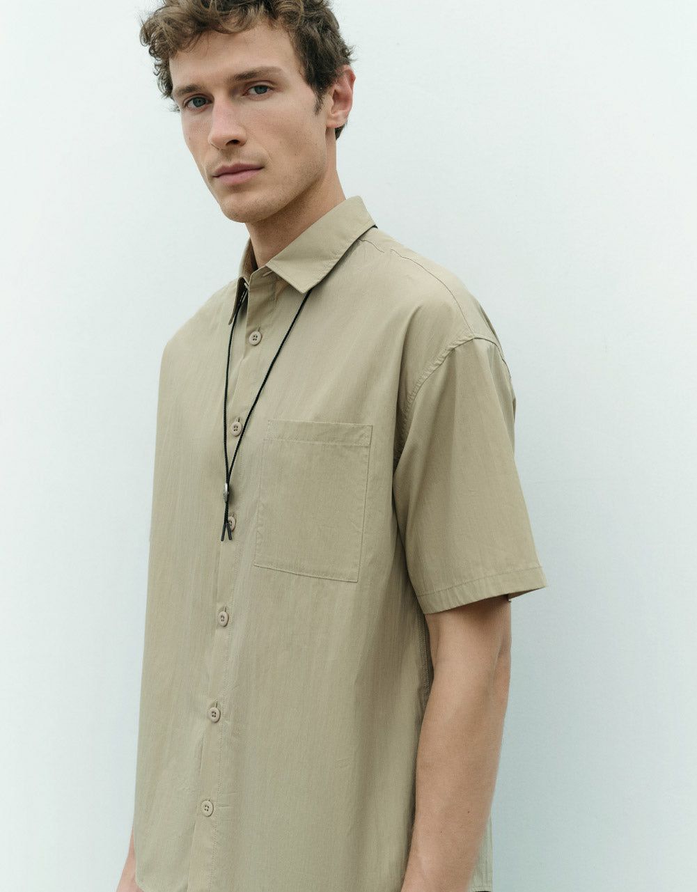 Drop Shoulder Sleeve Loose Shirt sold by Urban Revivo product image thumbnail 3