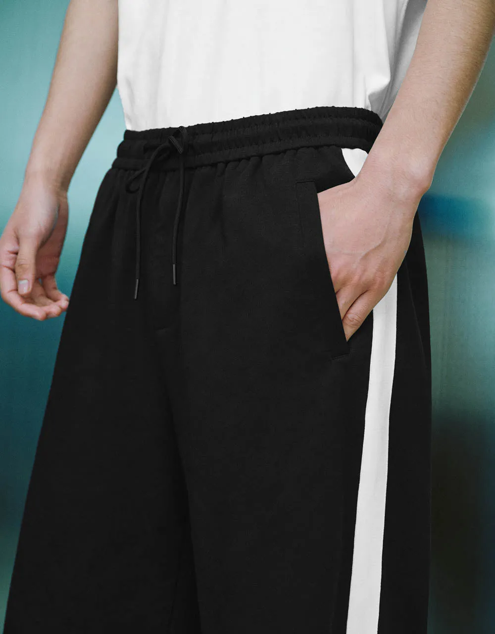 Drawstring Waist Knitted Wide-Leg Pants sold by Urban Revivo product image thumbnail 5