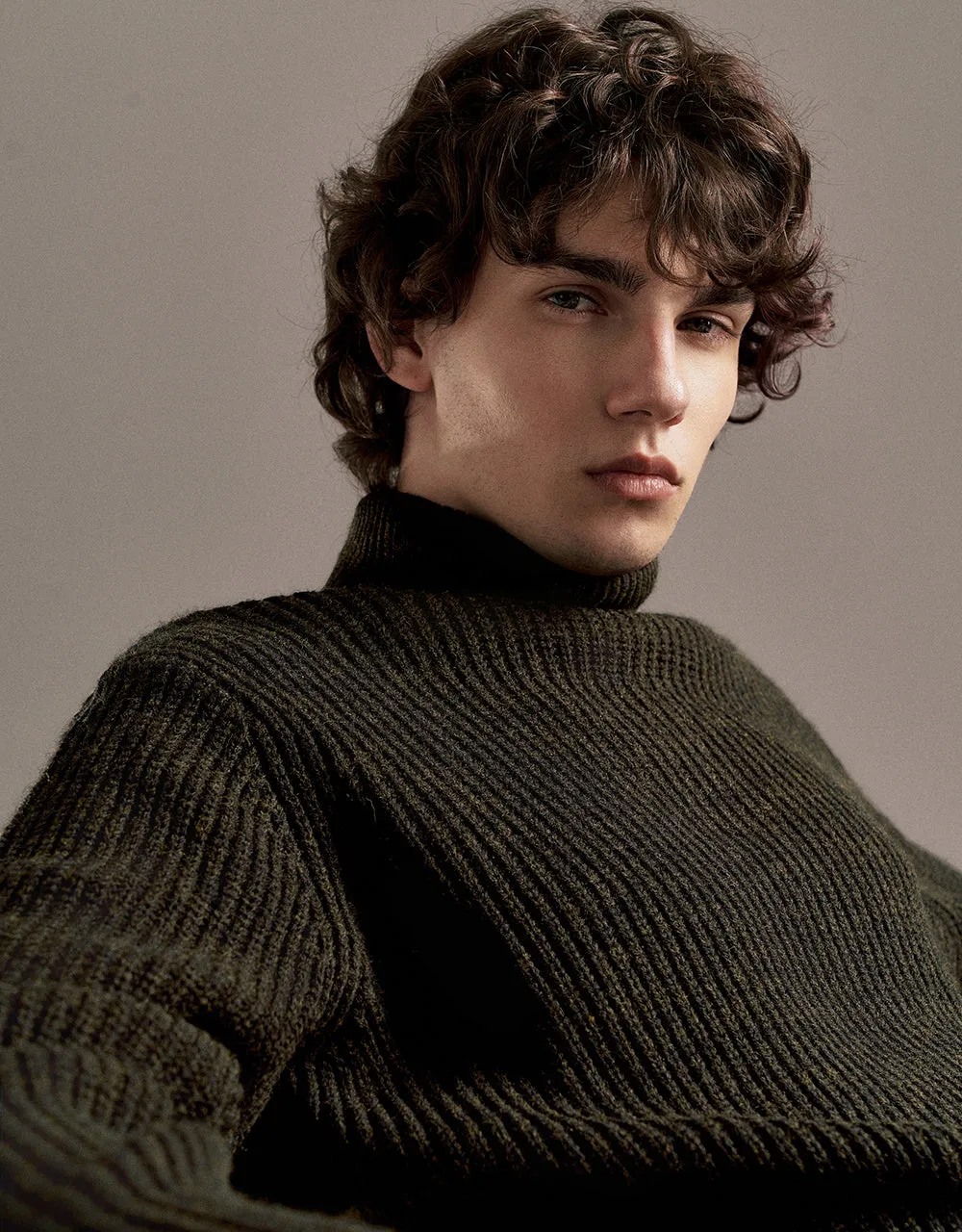 Turtle Neck Straight Sweater sold by Urban Revivo product image thumbnail 5