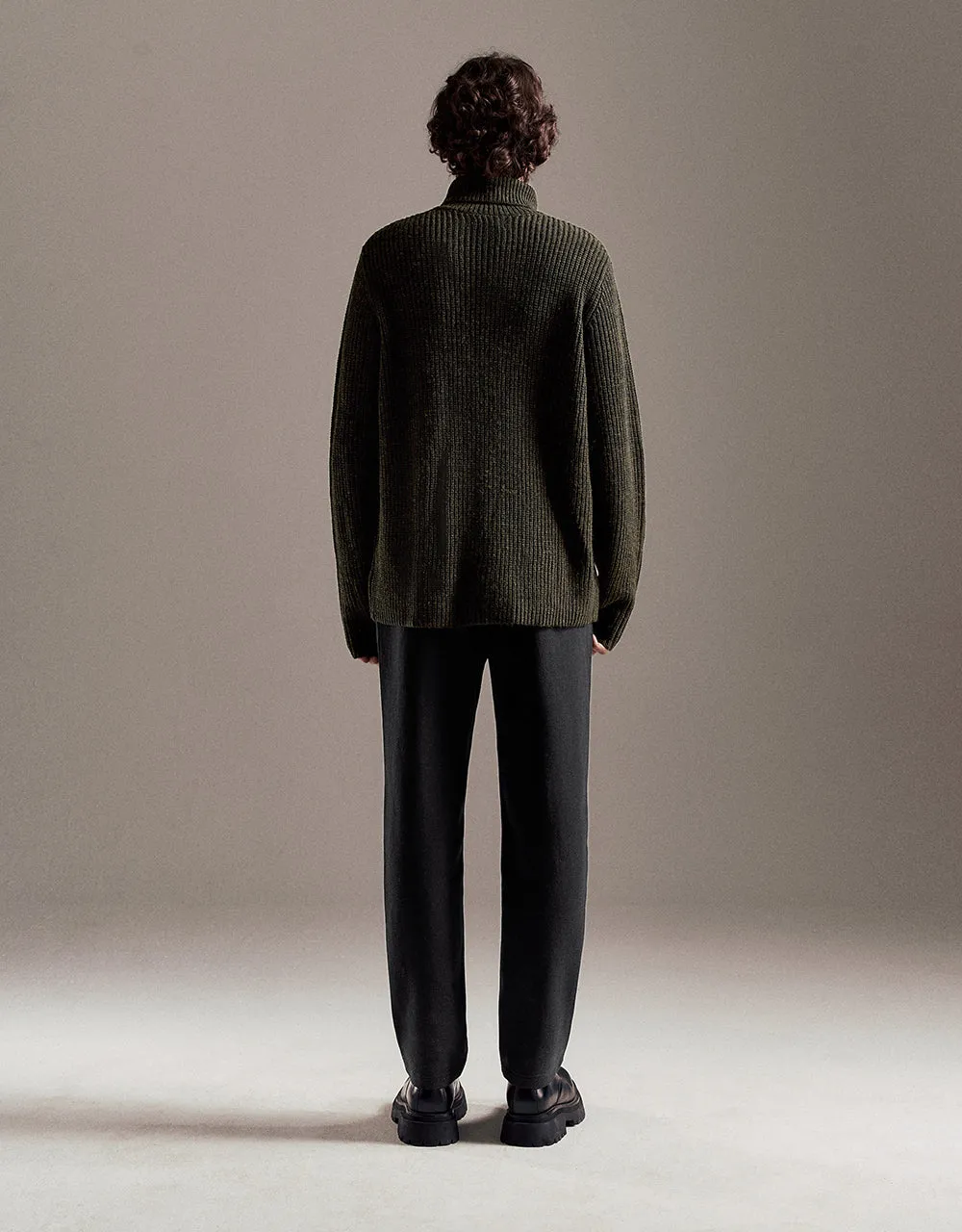 Turtle Neck Straight Sweater sold by Urban Revivo product image thumbnail 4