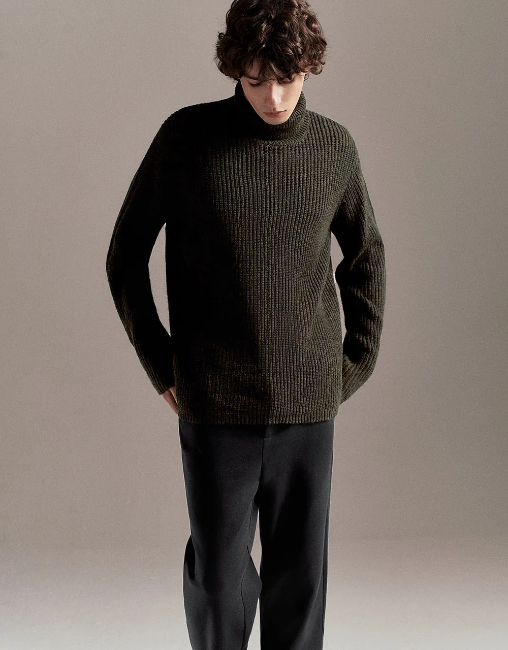 Turtle Neck Straight Sweater sold by Urban Revivo product image thumbnail 3