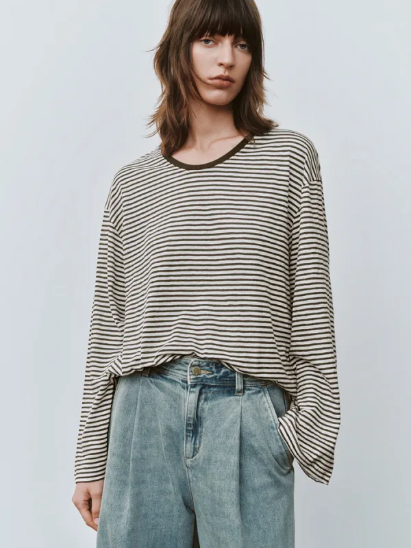 Crew Neck Loose T-Shirt sold by Urban Revivo