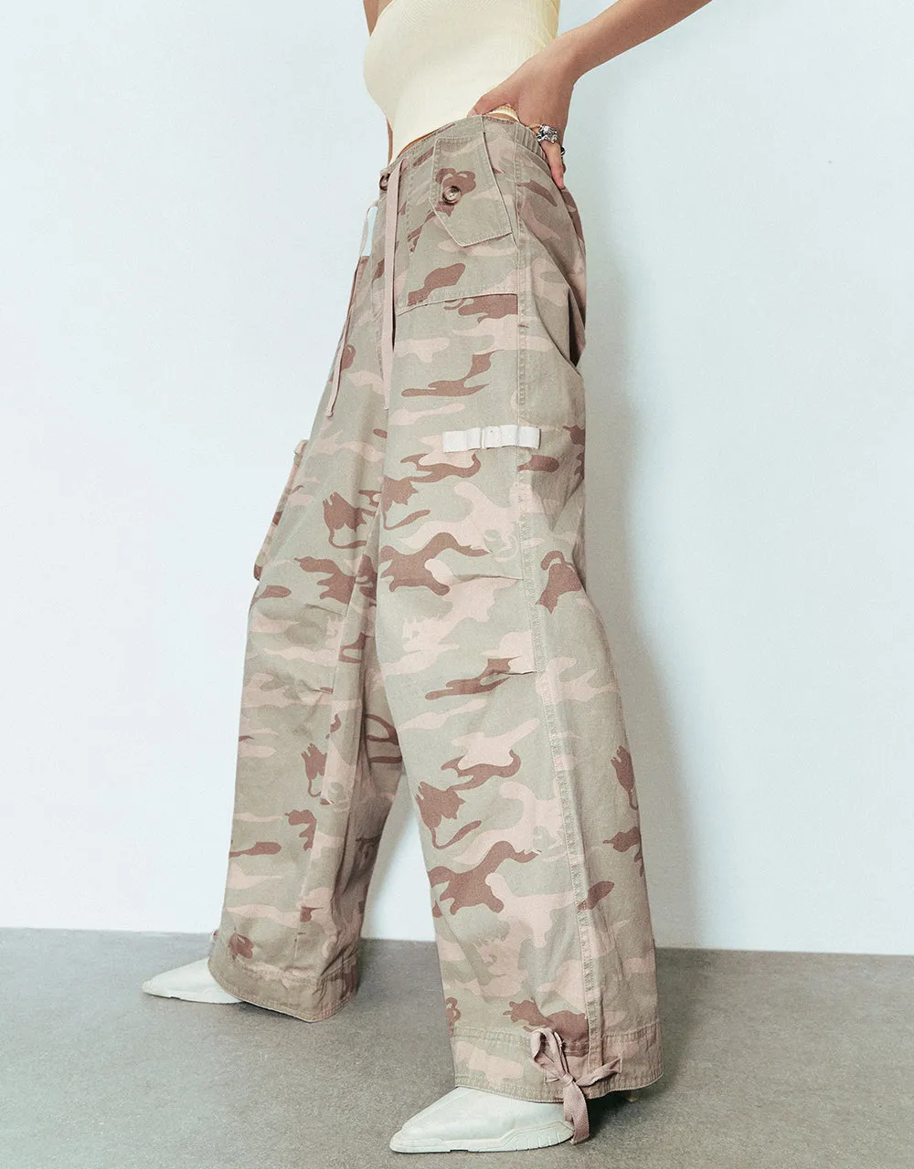 Camouflage Wide-Leg Pants sold by Urban Revivo product image thumbnail 4