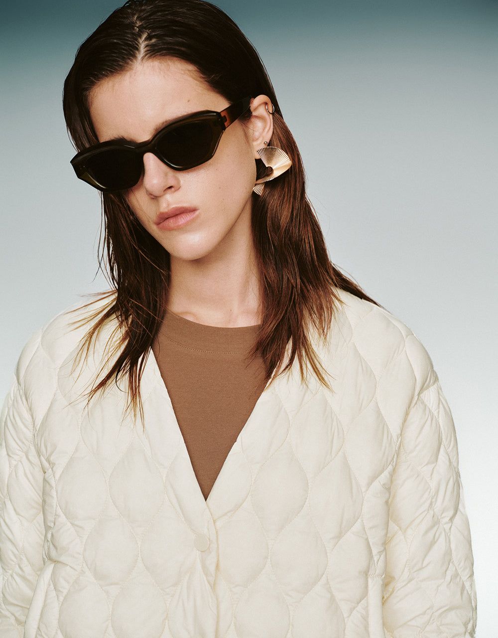 Quilted V-Neck Down Jacket sold by Urban Revivo product image thumbnail 5