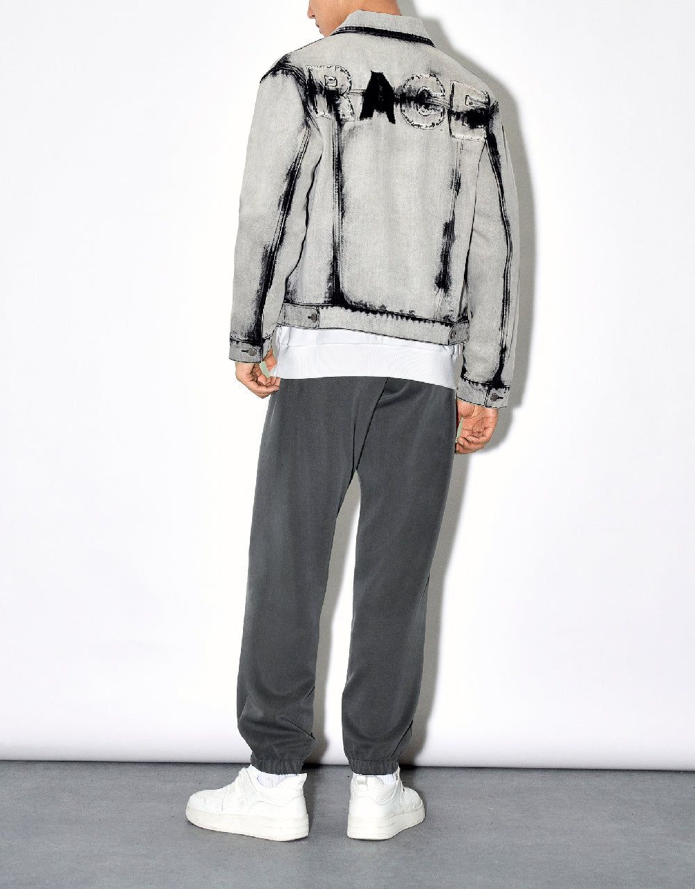 Flap Pockets Denim Jacket sold by Urban Revivo product image thumbnail 4