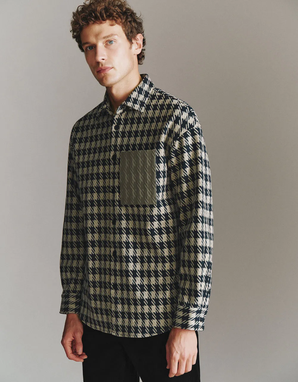 Houndstooth Button Up Loose Shirt sold by Urban Revivo product image thumbnail 2