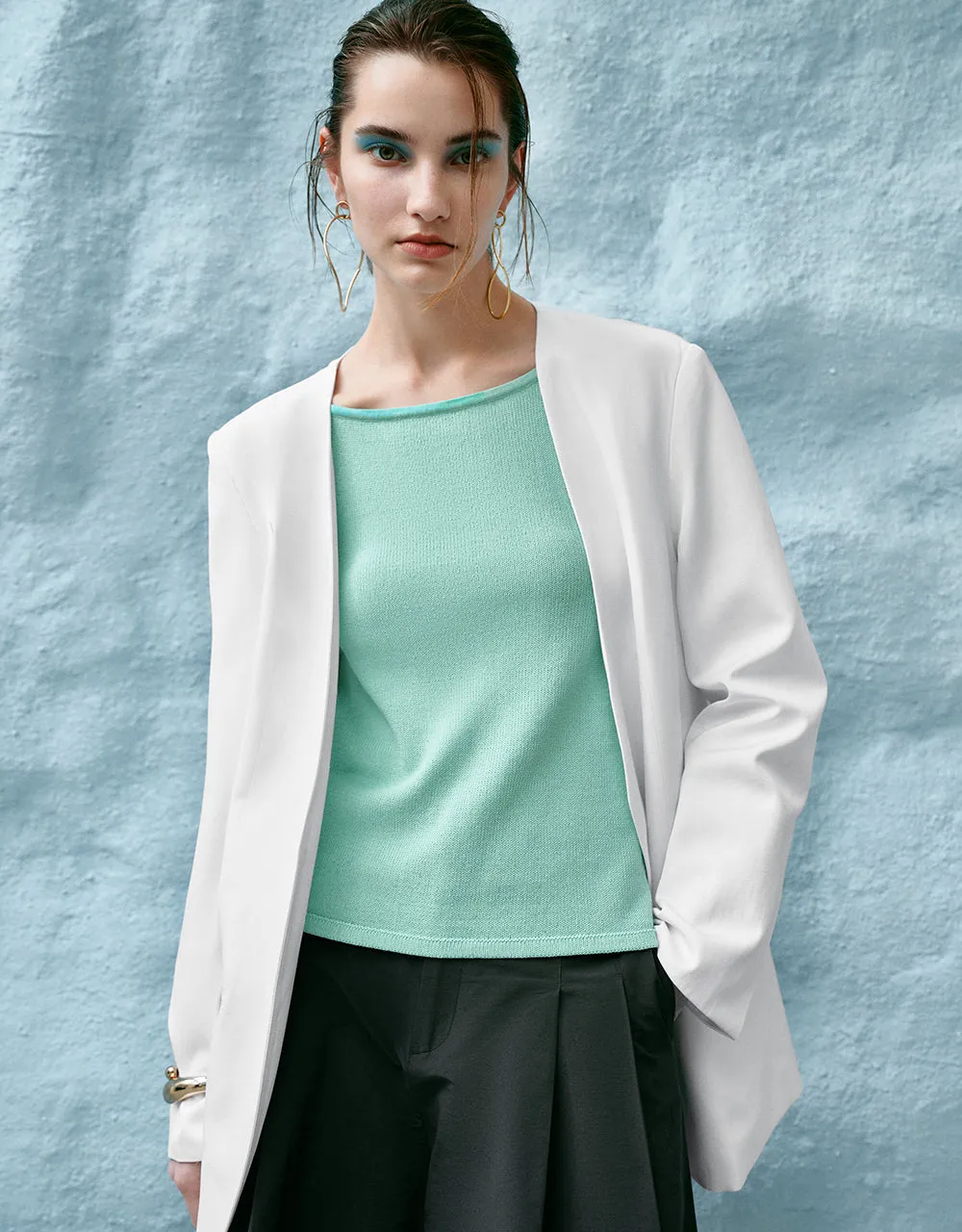 V-Neck Tailored Blazer sold by Urban Revivo product image thumbnail 2