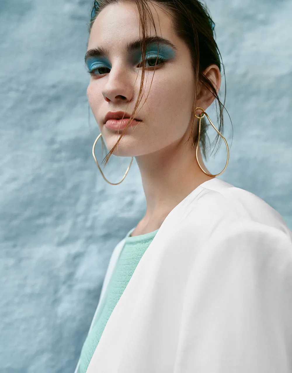 V-Neck Tailored Blazer sold by Urban Revivo product image thumbnail 3