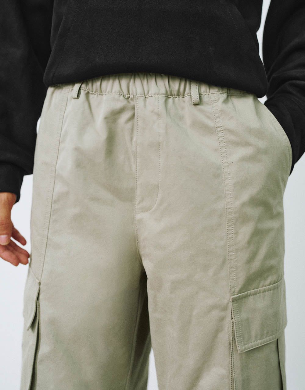 Elastic Waist Wide-Leg Pants sold by Urban Revivo product image thumbnail 5