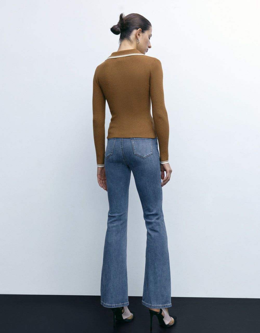 Button Up V-Neck Knitted Cardigan sold by Urban Revivo product image thumbnail 3