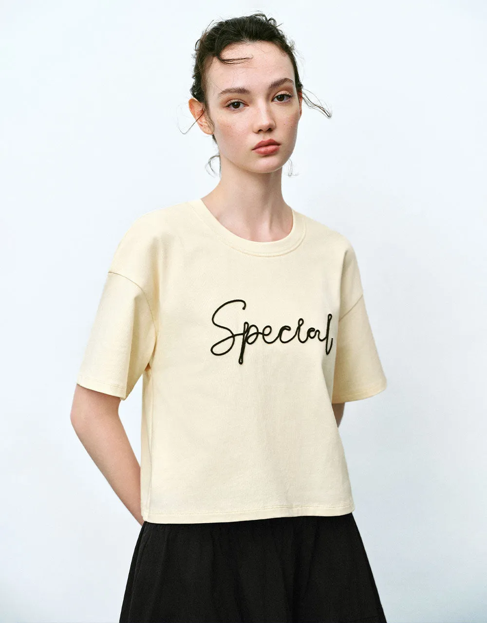 Letter Printed Crew Neck Loose T-Shirt sold by Urban Revivo product image thumbnail 2
