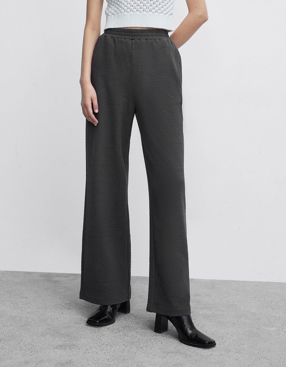 Knitted Textured Wide Leg Pants sold by Urban Revivo product image thumbnail 2