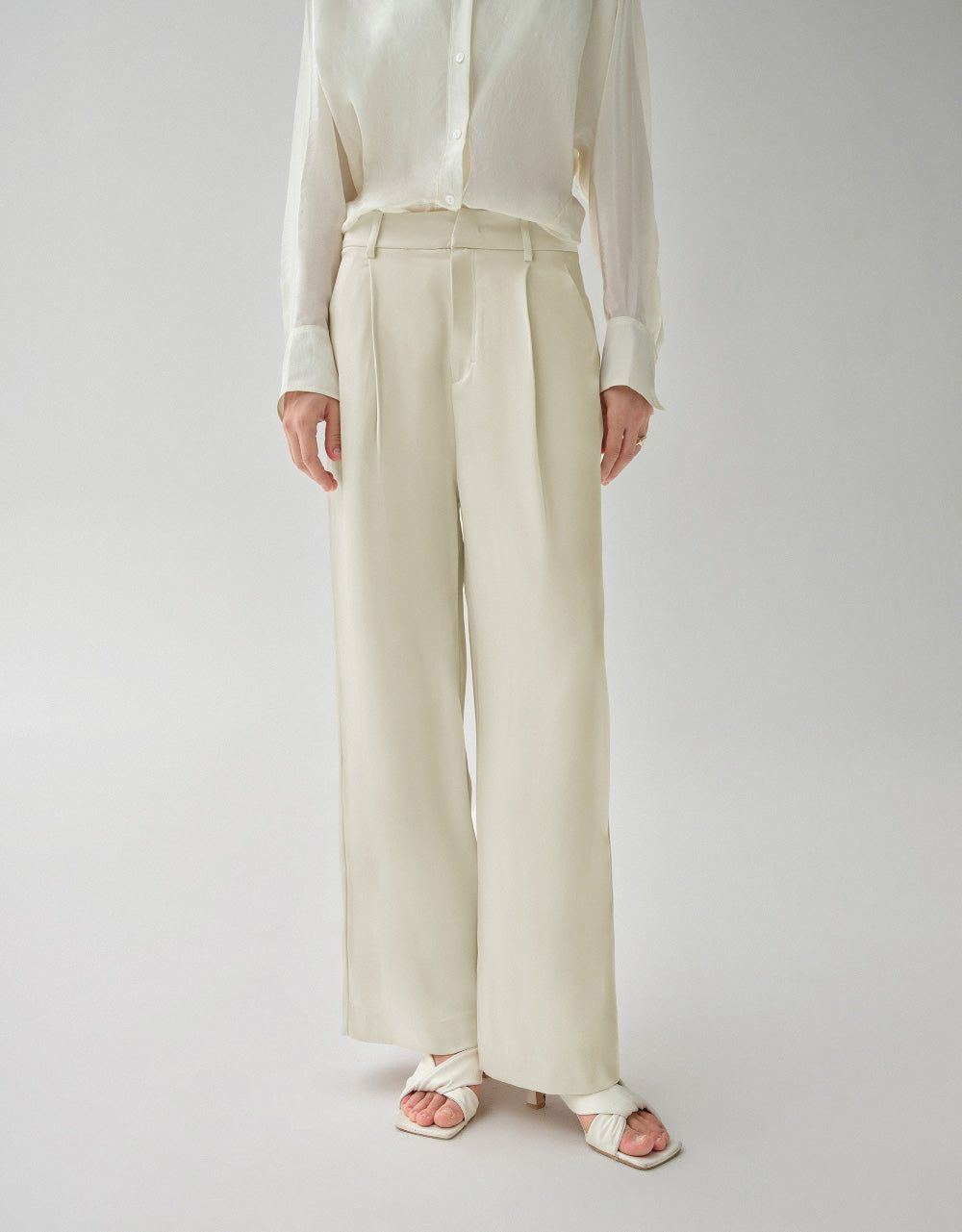 Woven Straight Pants sold by Urban Revivo product image thumbnail 2