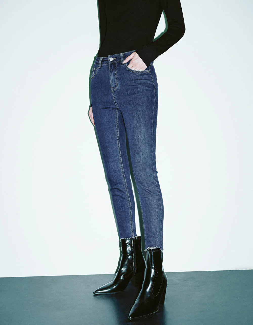 Skinny Jeans sold by Urban Revivo product image thumbnail 4