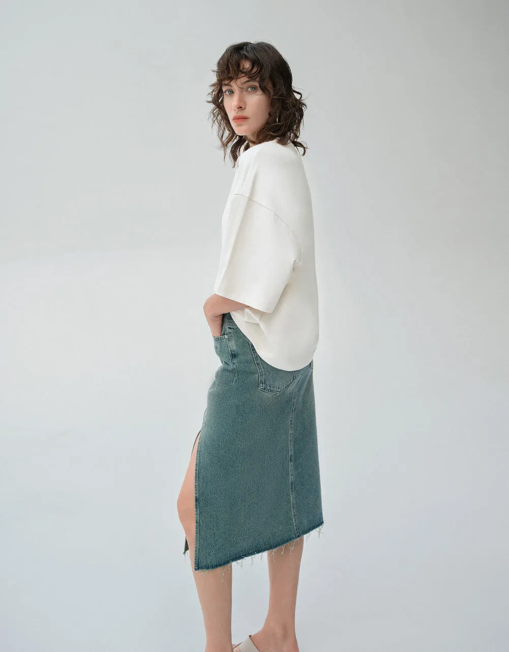 Crew Neck Loose T-Shirt sold by Urban Revivo product image thumbnail 3