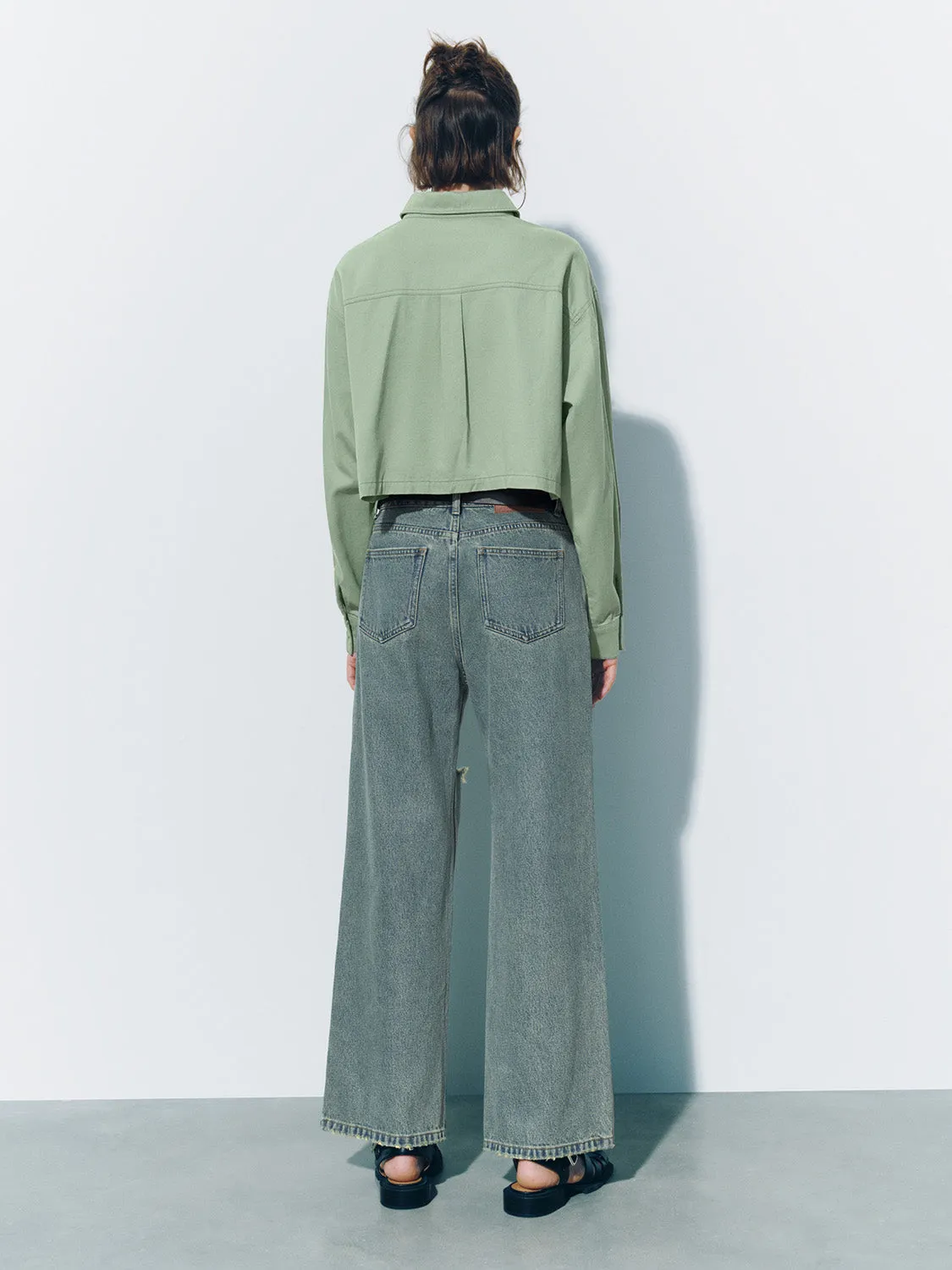 Cropped Button Up Loose Shirt sold by Urban Revivo product image thumbnail 4