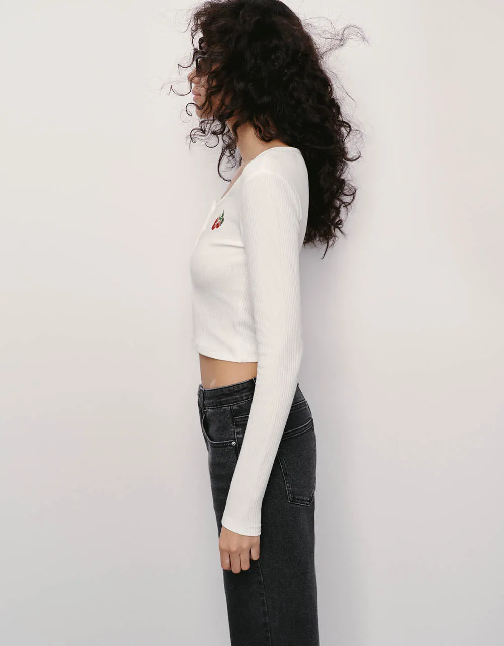 Fruit Embossed U Neck Skinny Knitted T-Shirt sold by Urban Revivo product image thumbnail 3