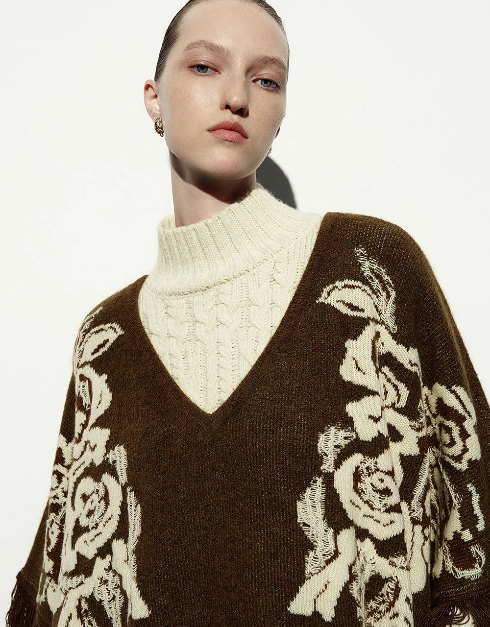 Printed Drop Shoulder Sleeve Knitted Poncho sold by Urban Revivo product image thumbnail 5