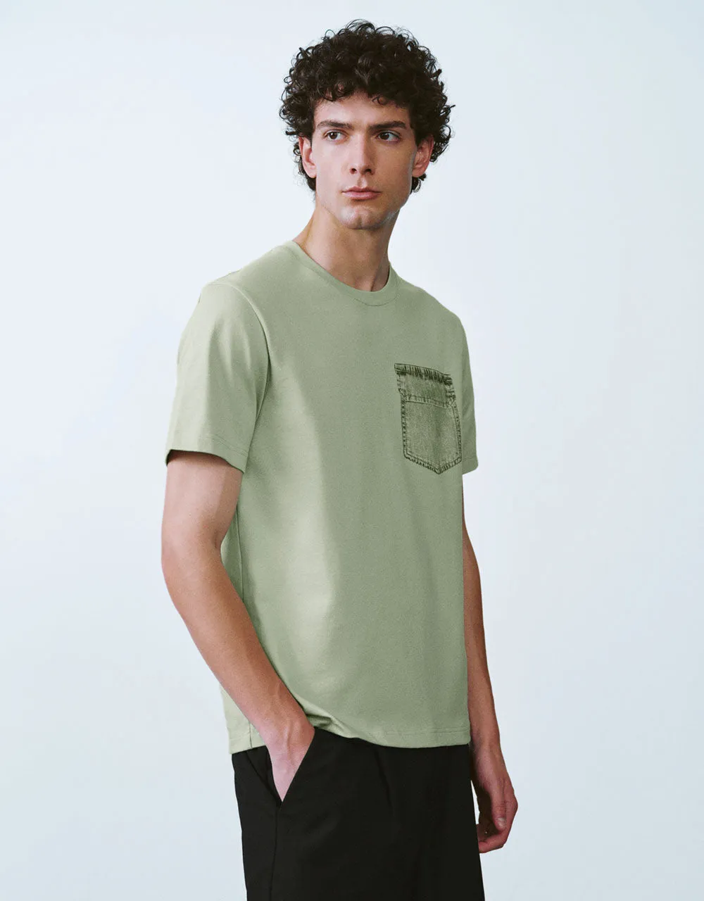 Crew Neck Straight T-Shirt sold by Urban Revivo product image thumbnail 3