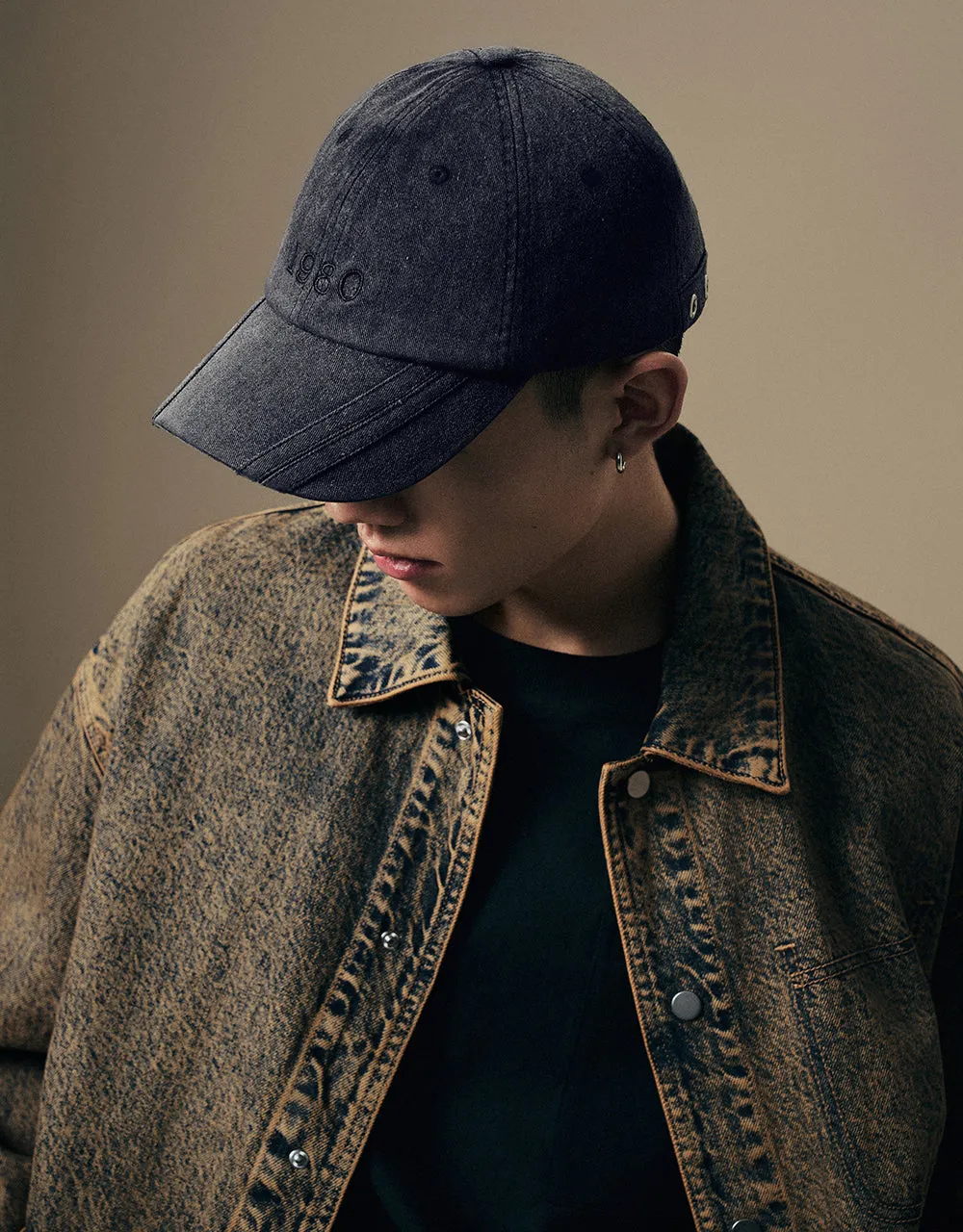 Press Buttoned Denim Jacket sold by Urban Revivo product image thumbnail 4