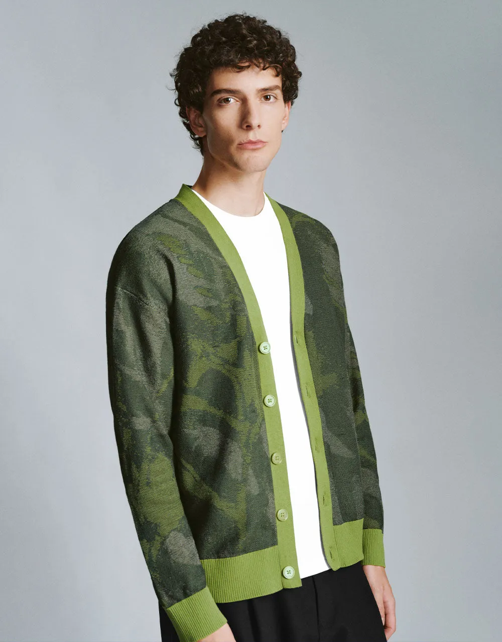 V-Neck Loose Knitted Cardigan sold by Urban Revivo product image thumbnail 3