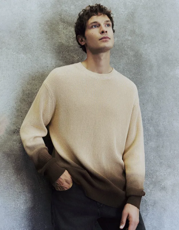 Gradient Crew Neck Knitted T-Shirt sold by Urban Revivo