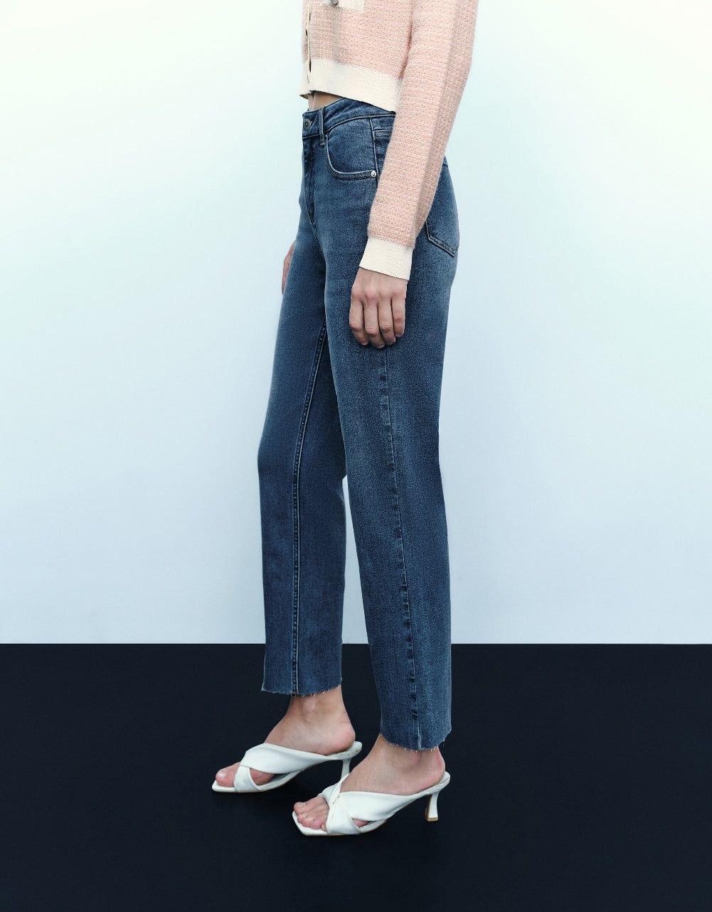 Straight Jeans sold by Urban Revivo product image thumbnail 4