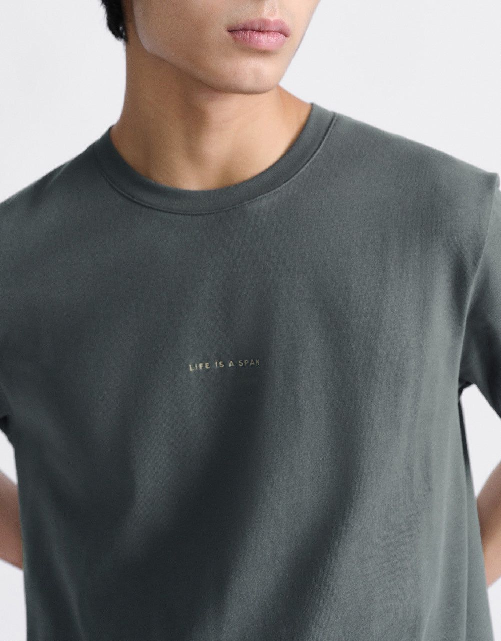 Standard Sleeve Crew Neck T-Shirt sold by Urban Revivo product image thumbnail 5