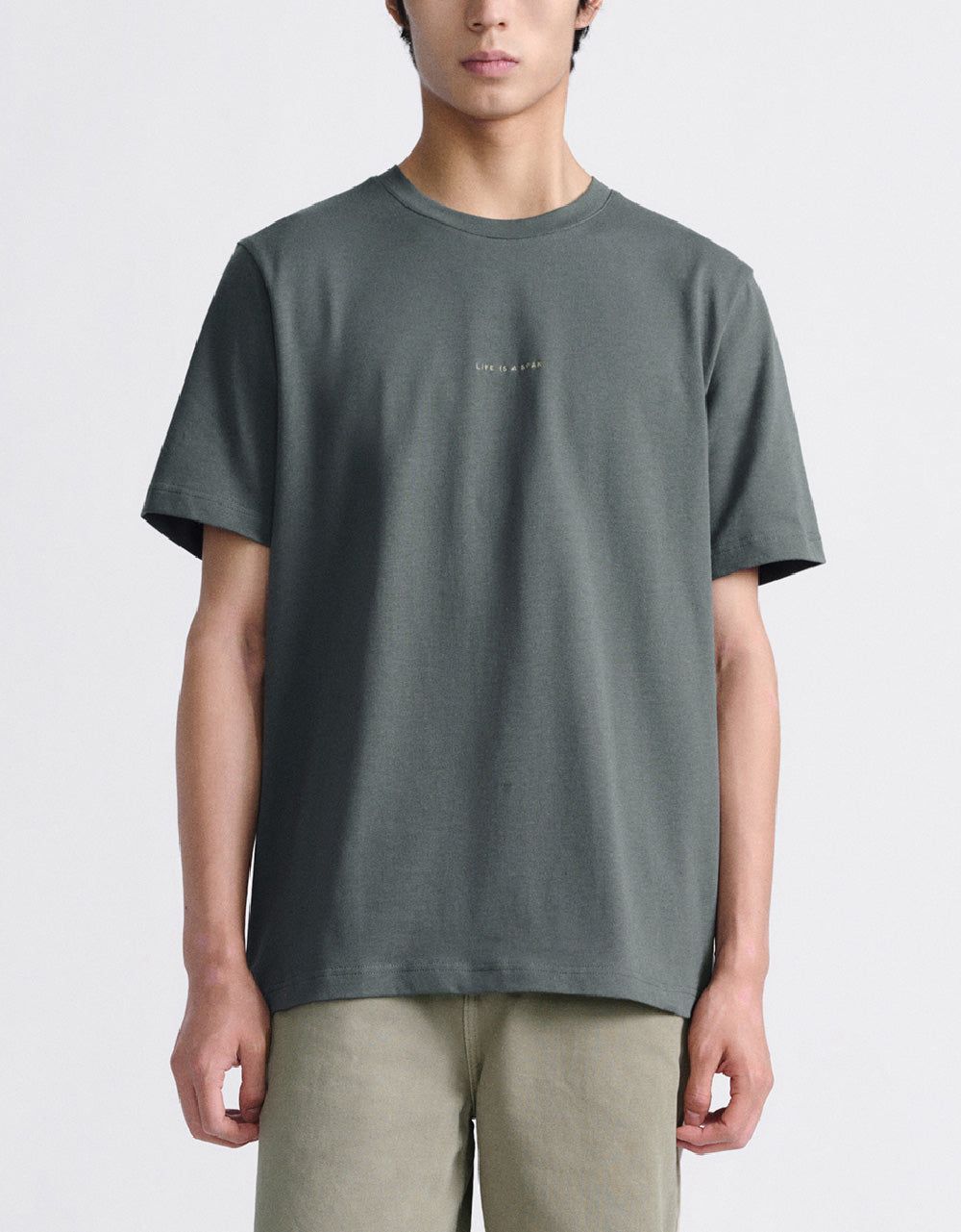 Standard Sleeve Crew Neck T-Shirt sold by Urban Revivo product image thumbnail 2