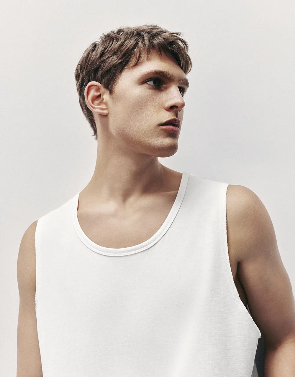 Crew Neck Loose Tank Top sold by Urban Revivo product image thumbnail 4