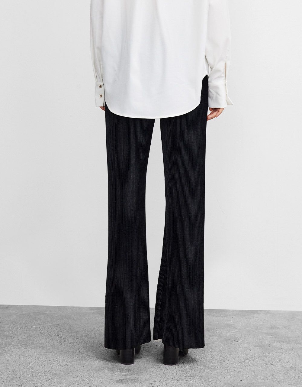 Elastic Waist Wide Leg Pants sold by Urban Revivo product image thumbnail 4