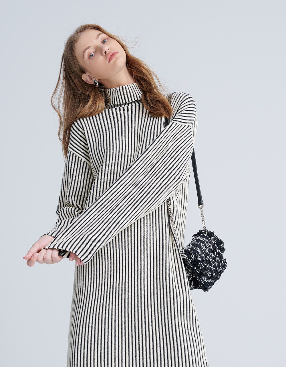 Turtle Neck Vertical Striped Pattern Knitted Dresses sold by Urban Revivo product image thumbnail 3