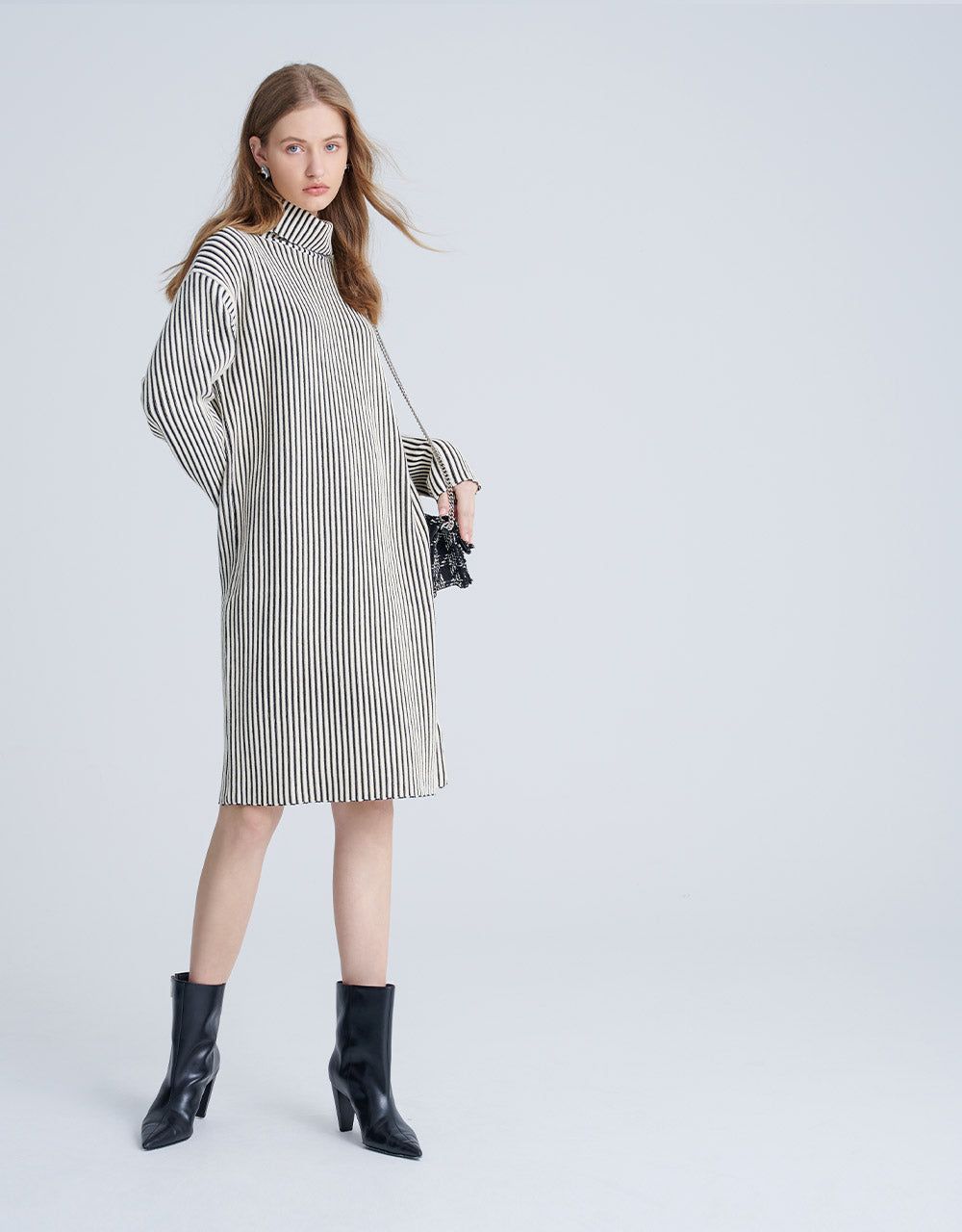 Turtle Neck Vertical Striped Pattern Knitted Dresses sold by Urban Revivo product image thumbnail 4