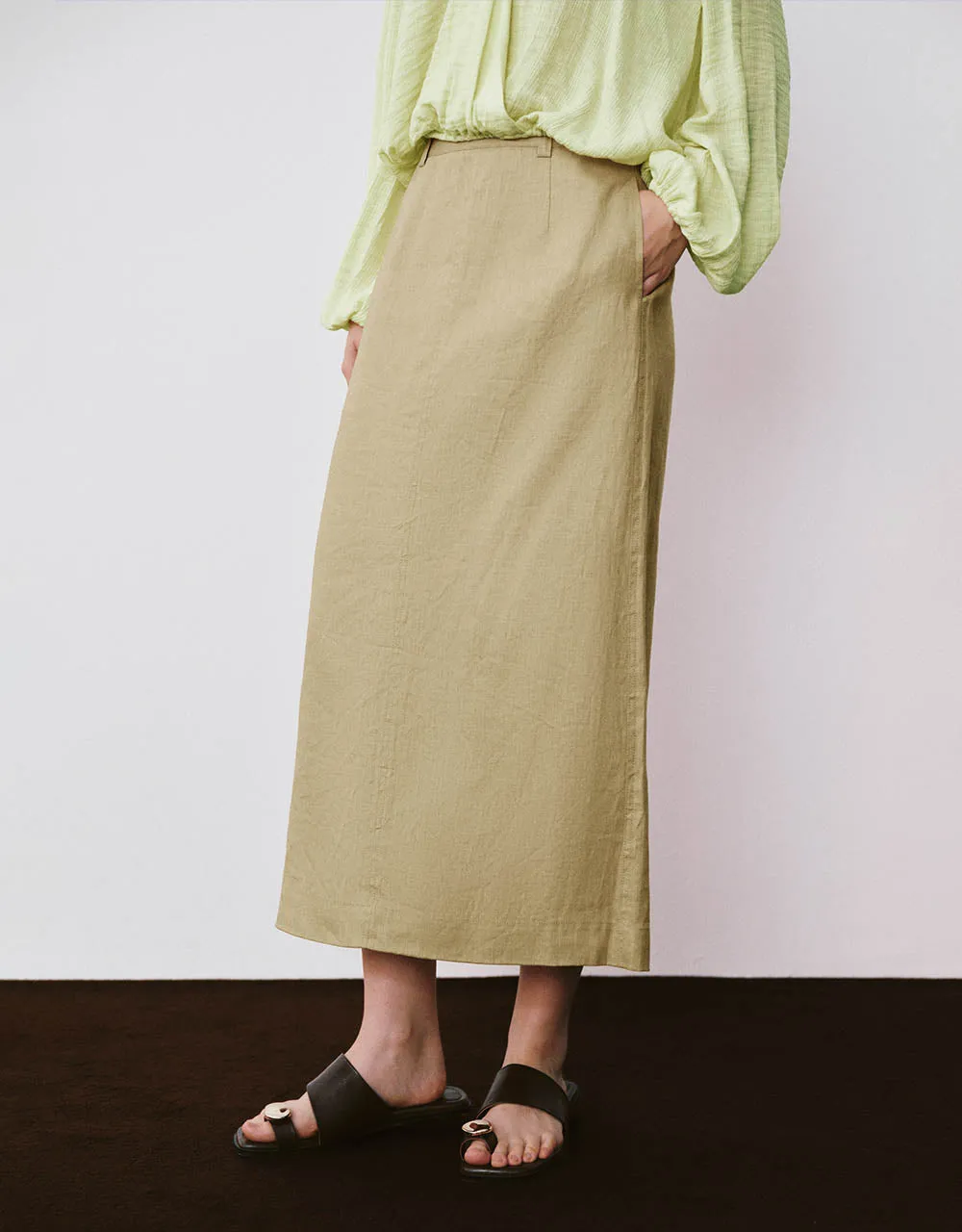 Midi Straight Skirt sold by Urban Revivo product image thumbnail 4