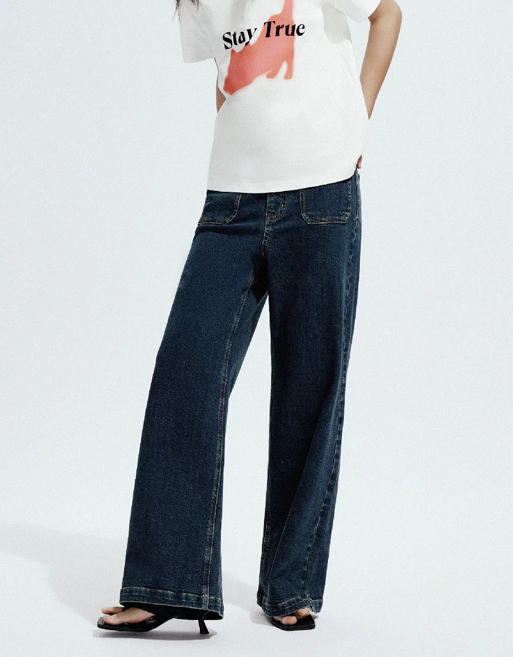 Front Pocket Wide-Leg Jeans sold by Urban Revivo product image thumbnail 4