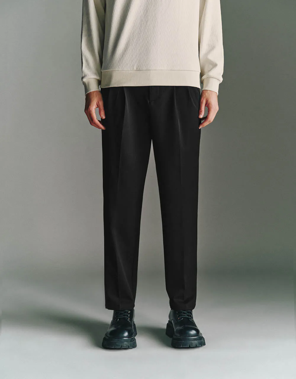 Knitted Straight Pants sold by Urban Revivo product image thumbnail 4