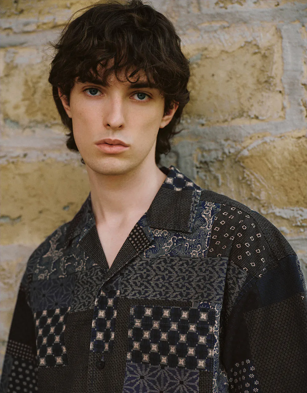 Notch Lapel Printed Loose Denim Shirt sold by Urban Revivo product image thumbnail 4