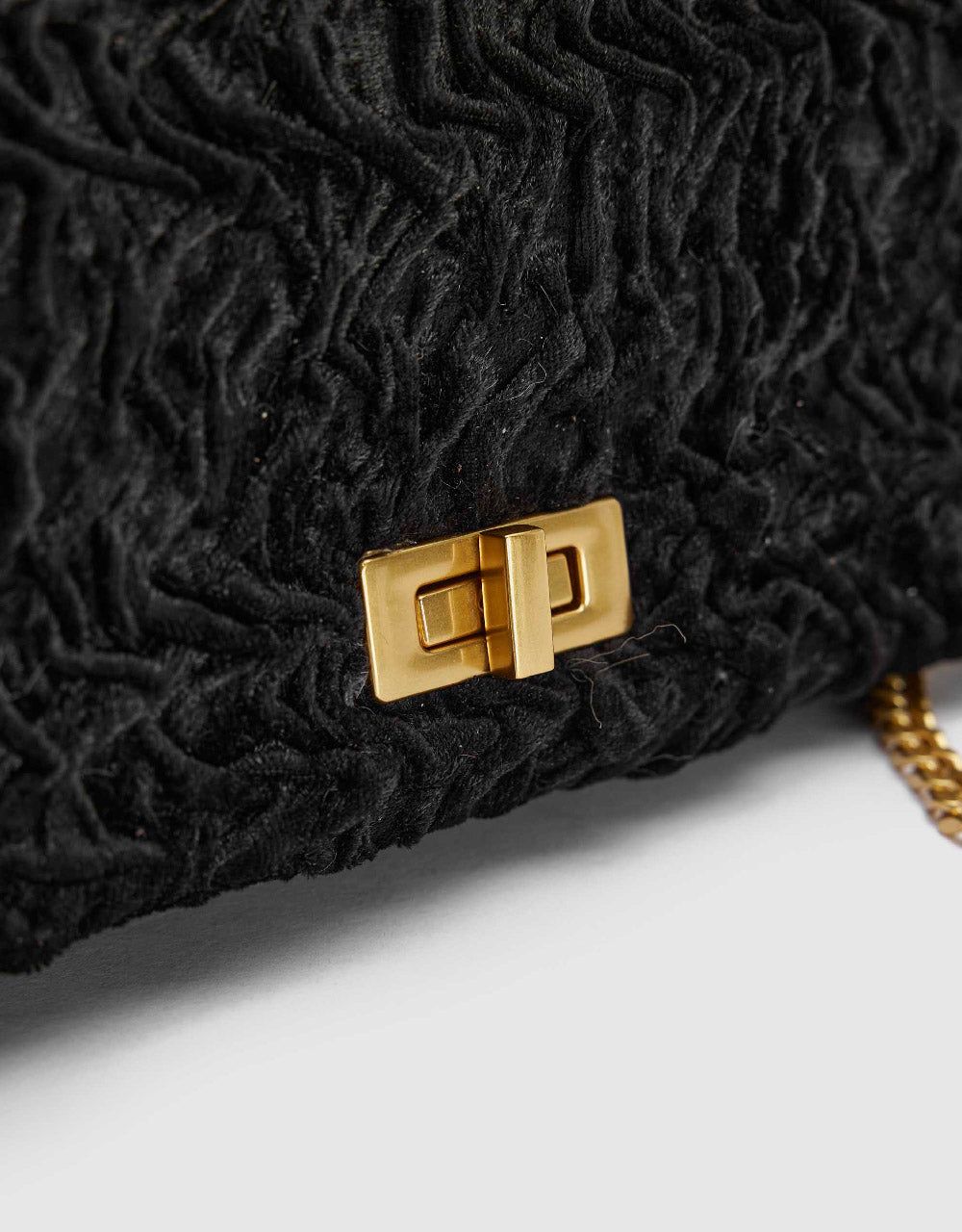 Embossed Shoulder Bag sold by Urban Revivo product image thumbnail 5