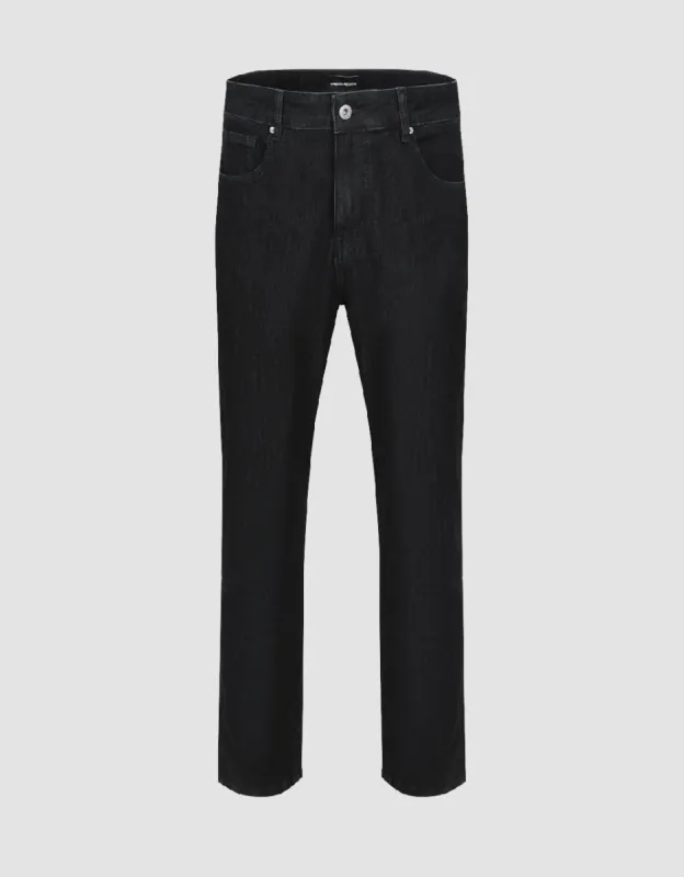 Straight Jeans sold by Urban Revivo