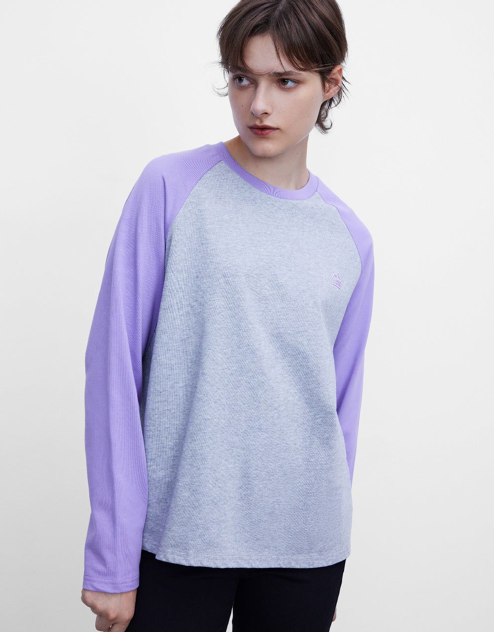 Raglan Sleeve Straight T-Shirt sold by Urban Revivo product image thumbnail 3