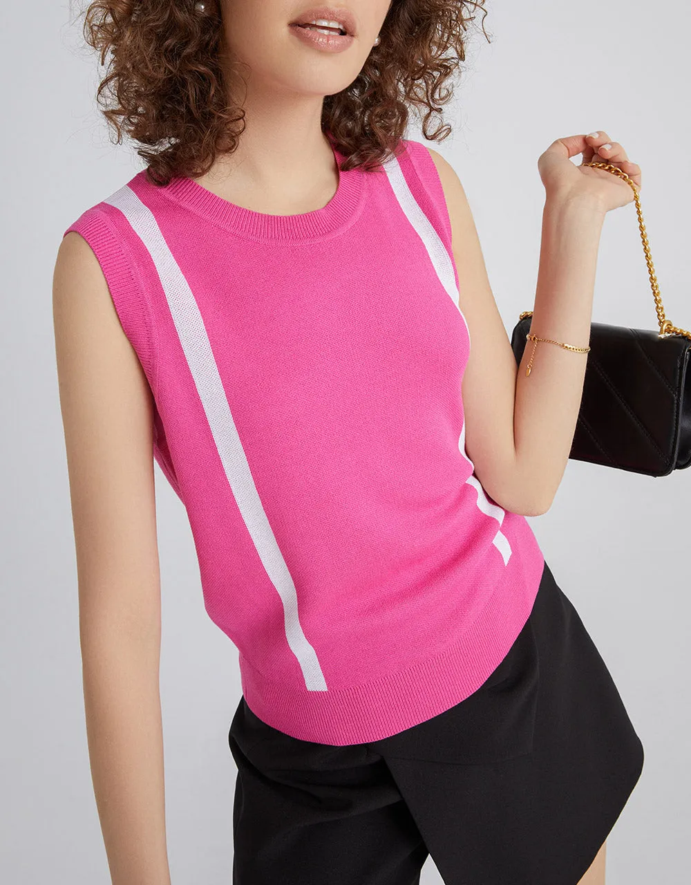 Crew Neck Sweater Vest sold by Urban Revivo product image thumbnail 2