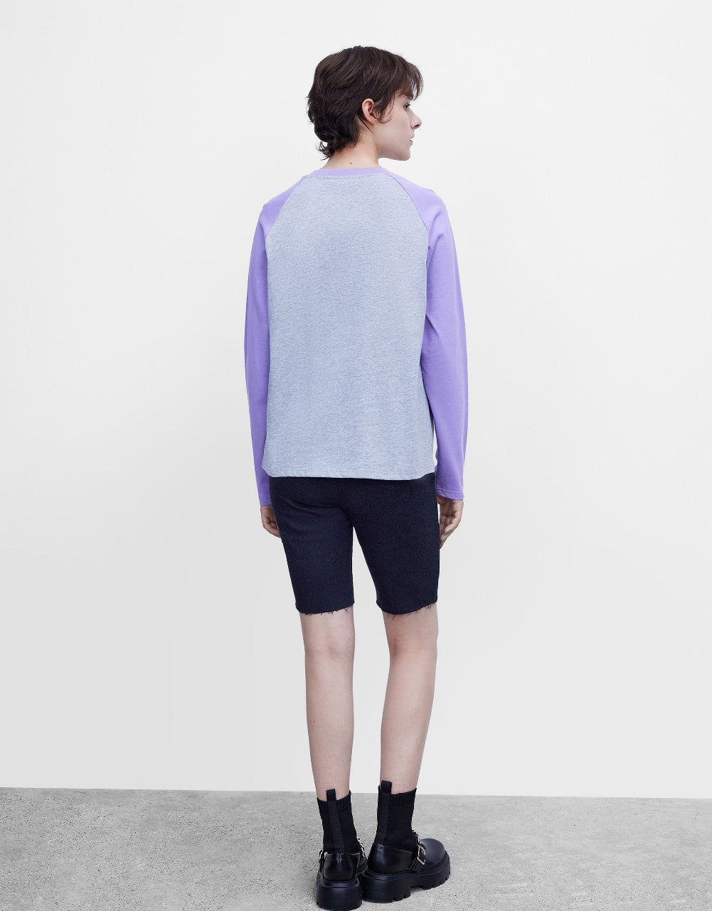 Raglan Sleeve Straight T-Shirt sold by Urban Revivo product image thumbnail 4